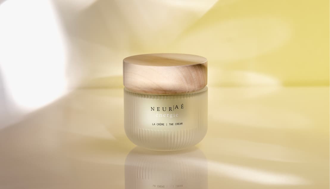 The Energising & Firming Cream restores tone to tired skin.